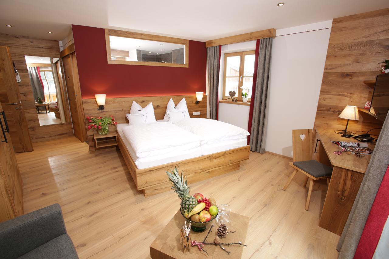 Postgasthof, Hotel Rote-Wand バイリッシュツェル エクステリア 写真