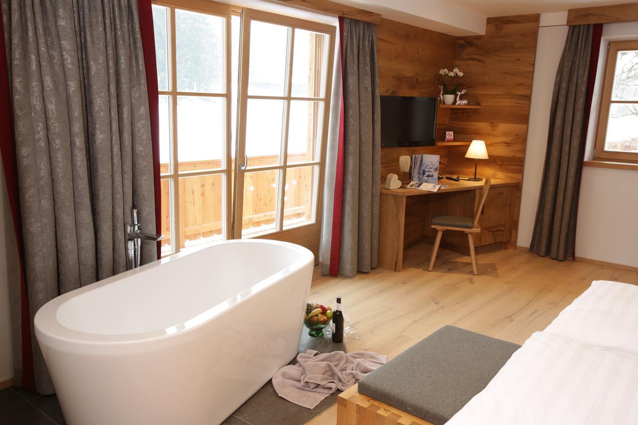 Postgasthof, Hotel Rote-Wand バイリッシュツェル エクステリア 写真