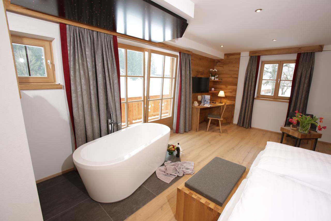 Postgasthof, Hotel Rote-Wand バイリッシュツェル エクステリア 写真
