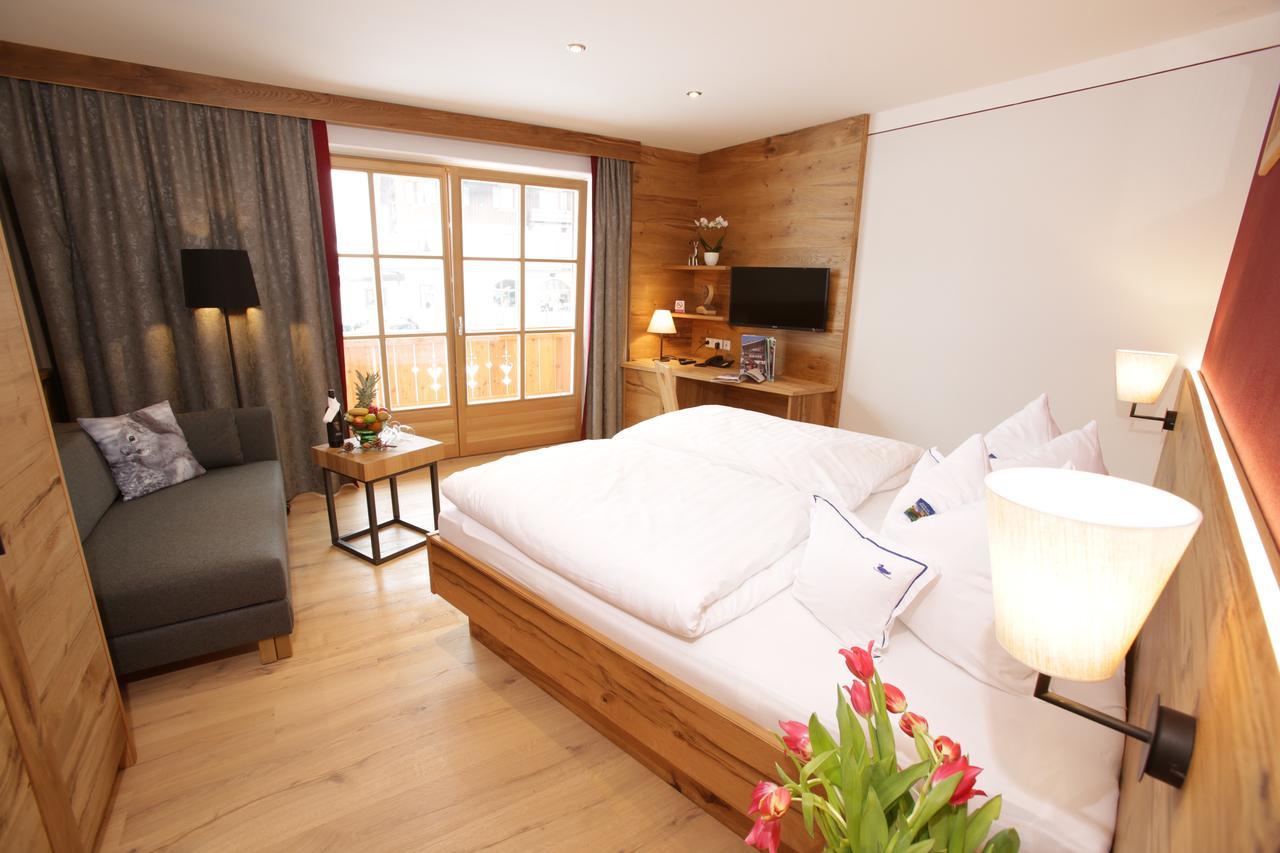 Postgasthof, Hotel Rote-Wand バイリッシュツェル エクステリア 写真