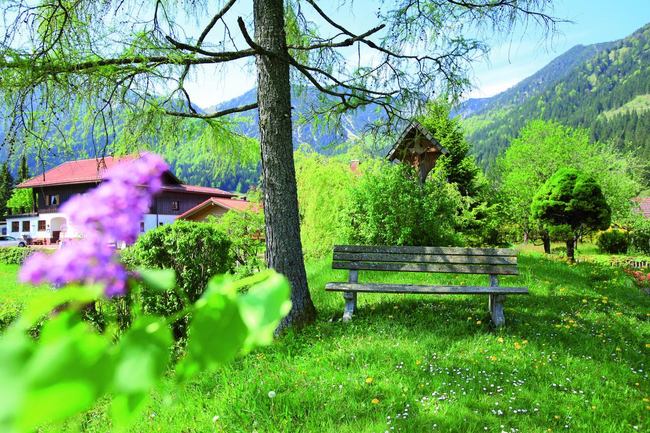 Postgasthof, Hotel Rote-Wand バイリッシュツェル エクステリア 写真
