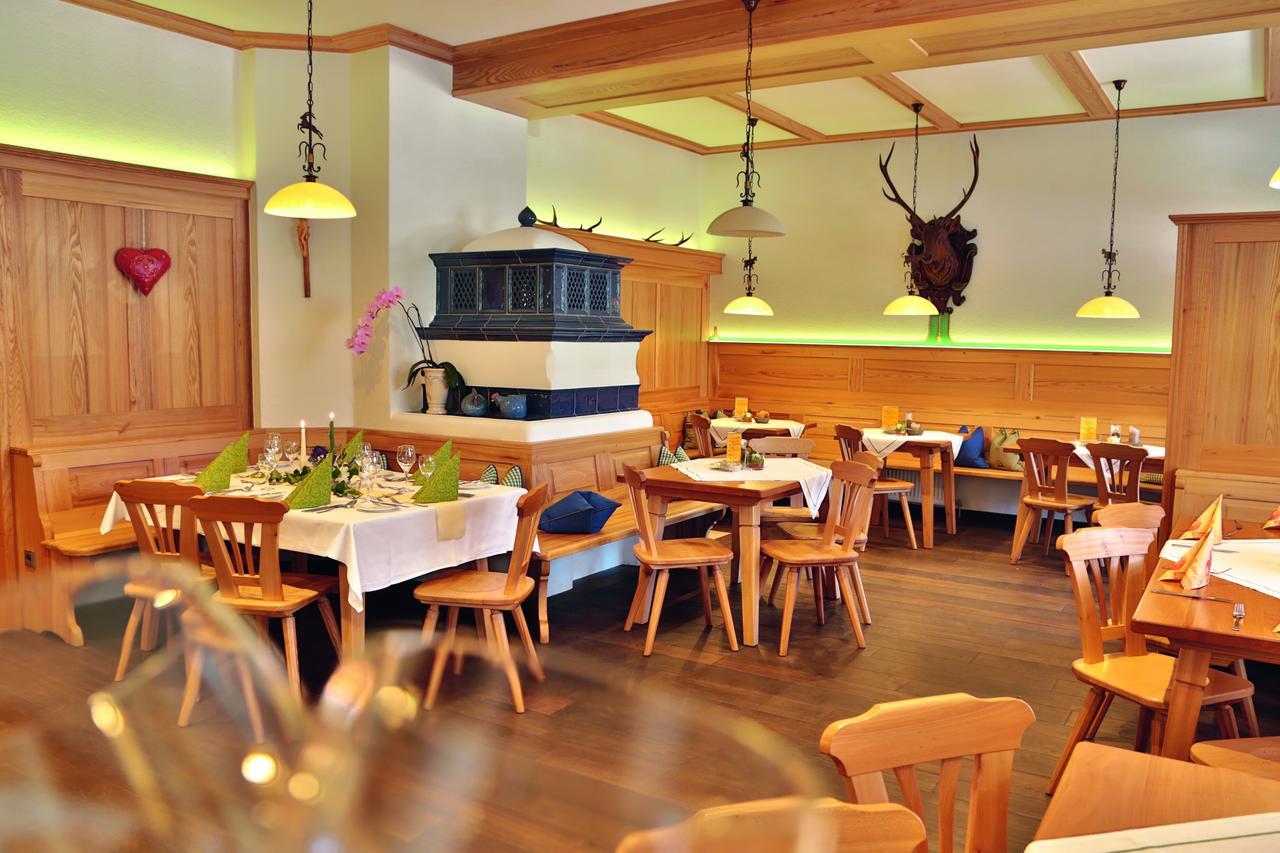 Postgasthof, Hotel Rote-Wand バイリッシュツェル エクステリア 写真